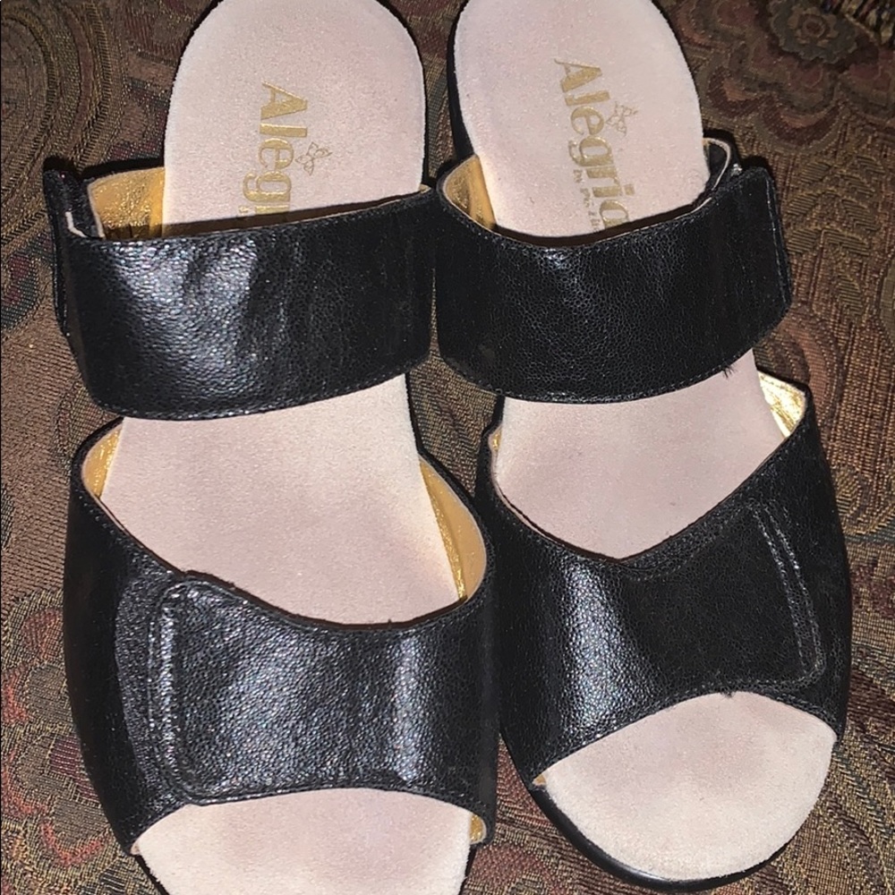 Black sandals